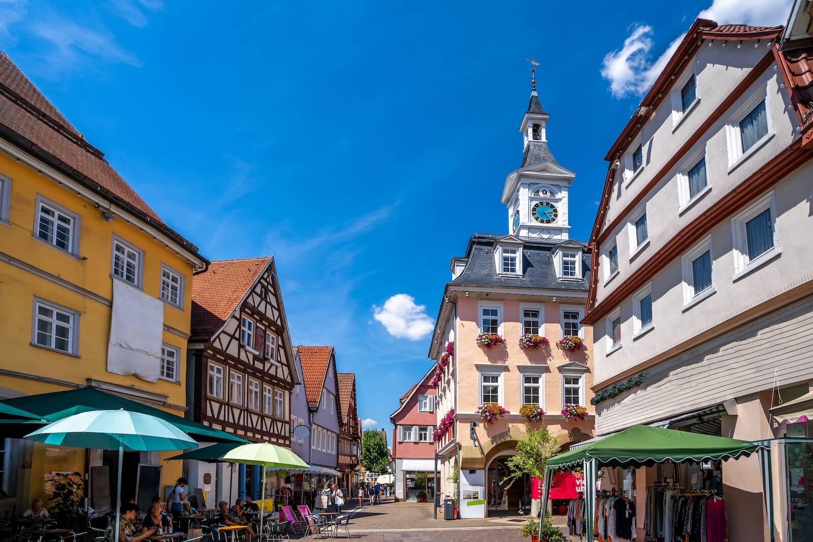 Übersetzungsagentur Aalen - Dokumente übersetzen Deutsch Englisch