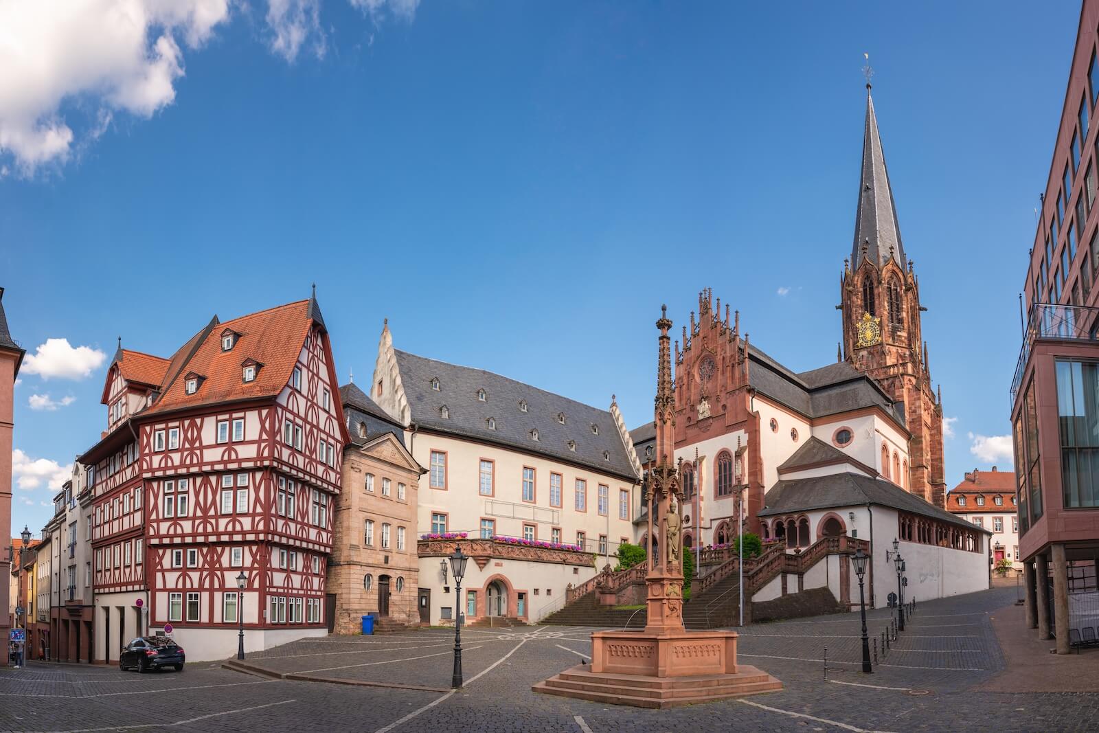 Übersetzungsagentur Aschaffenburg - Dokumente übersetzen Deutsch Englisch