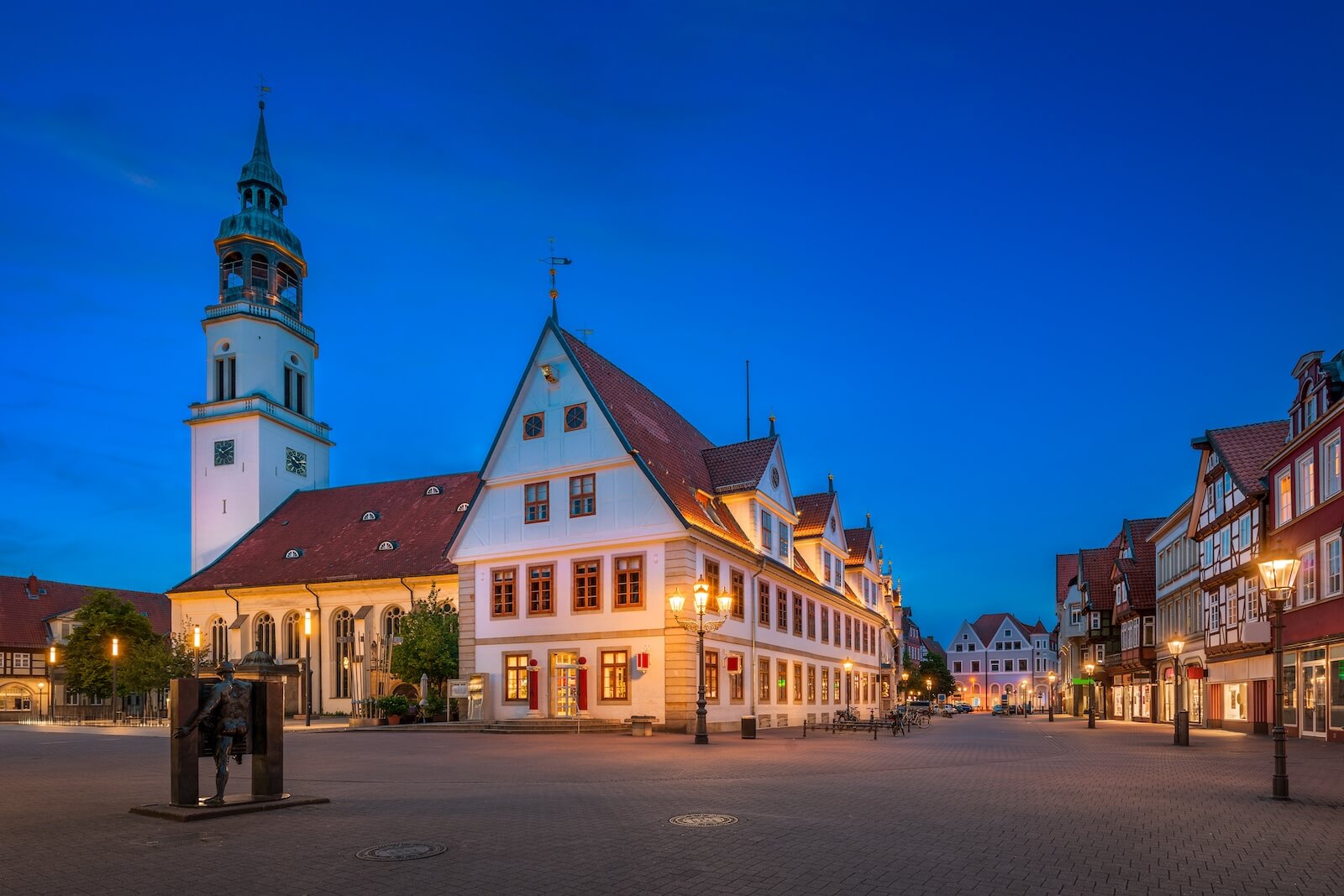 Übersetzungsagentur Celle - Dokumente übersetzen Deutsch Englisch