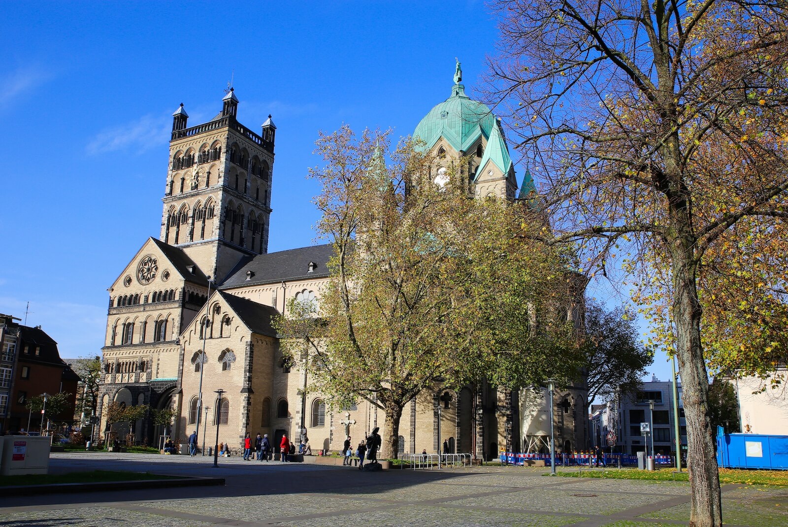 Übersetzungsagentur Neuss - Dokumente übersetzen Deutsch Englisch