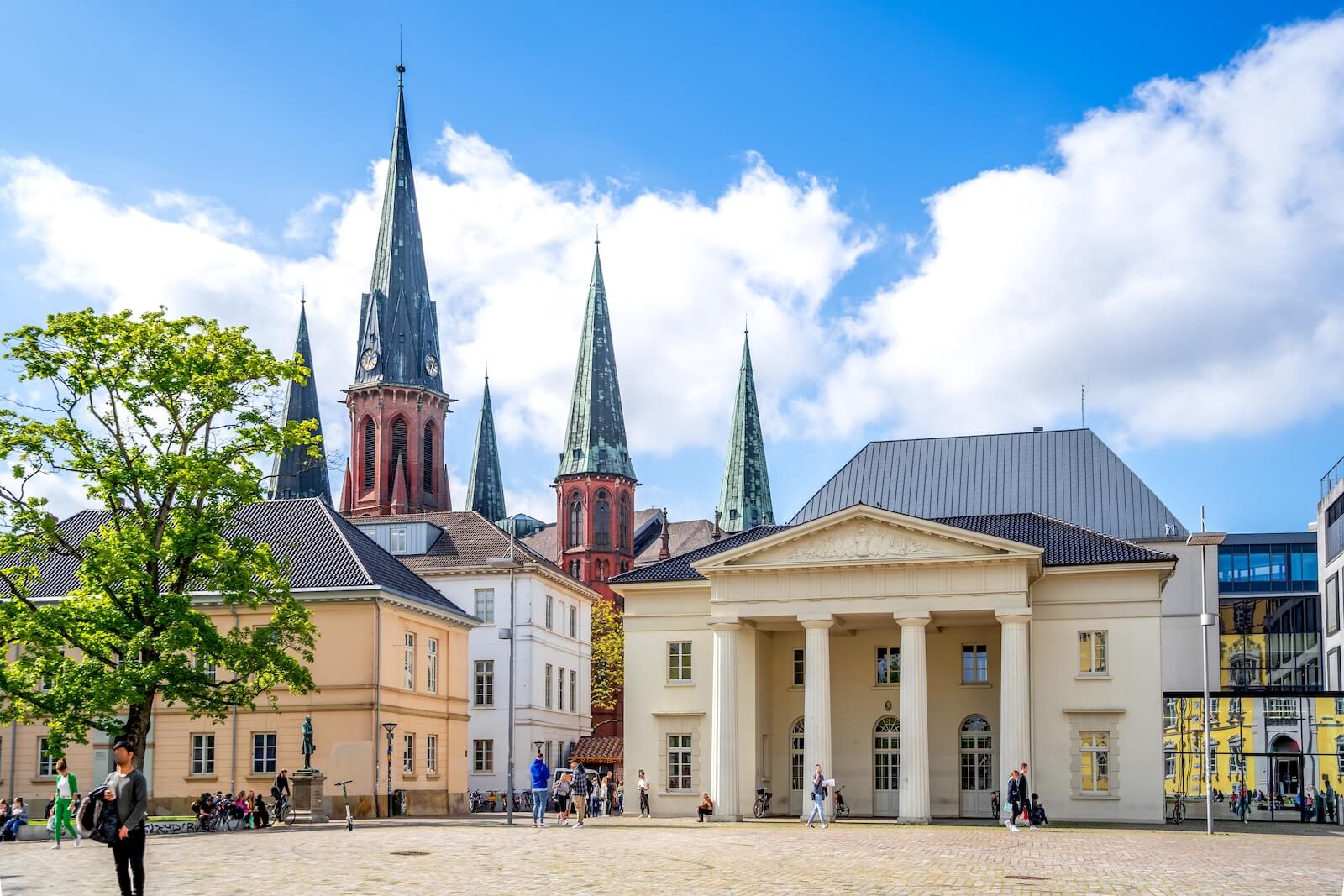 Übersetzungsagentur Oldenburg - Dokumente übersetzen Deutsch Englisch