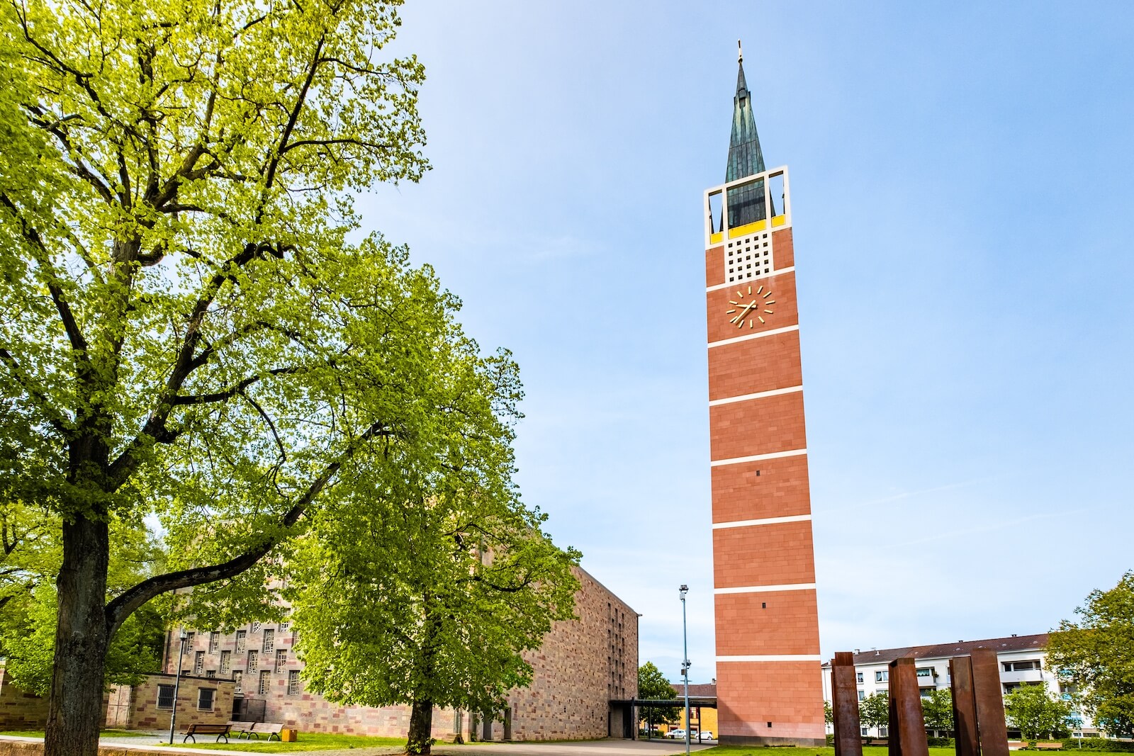 Übersetzungsagentur Pforzheim - Dokumente übersetzen Deutsch Englisch